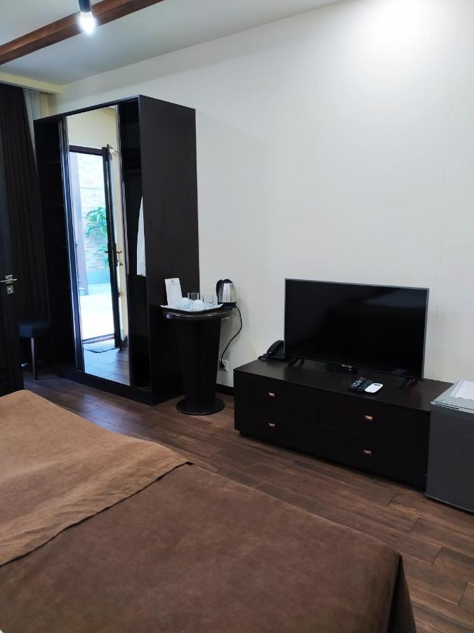 Boutique Living Hotel Yerevan Exterior photo