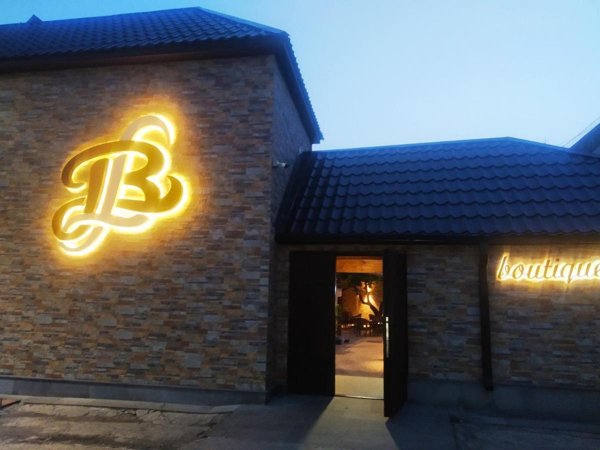 Boutique Living Hotel Yerevan Exterior photo