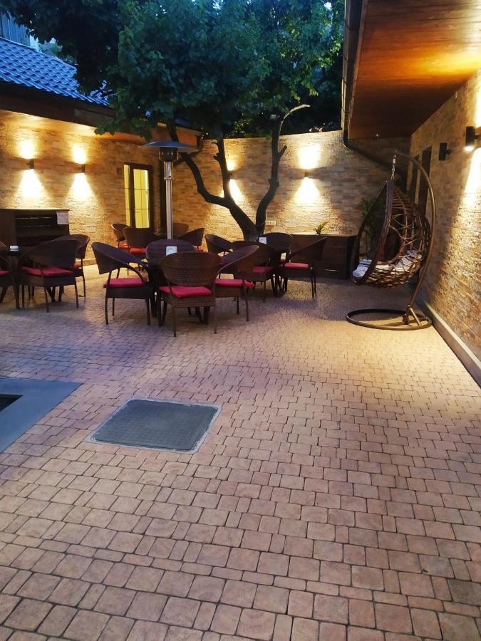 Boutique Living Hotel Yerevan Exterior photo