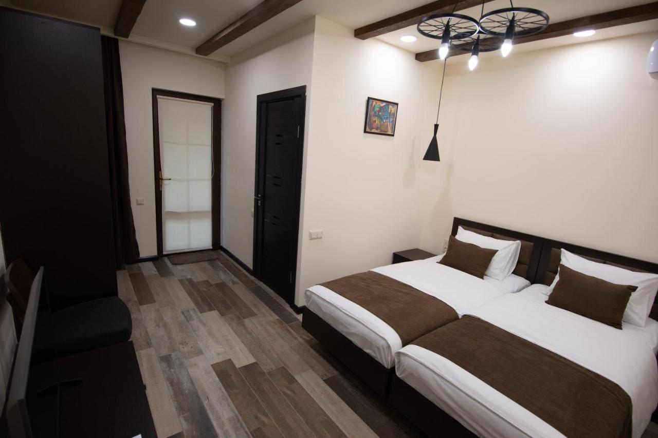 Boutique Living Hotel Yerevan Exterior photo